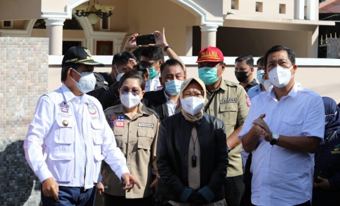 Steven Kandouw Dampingi Mensos Rismaharini ke Lokasi Banjir di Manado