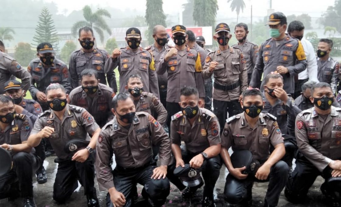 Awal Tahun, 55 Personel Polres Minsel Dapat Hadiah Kenaikan Pangkat