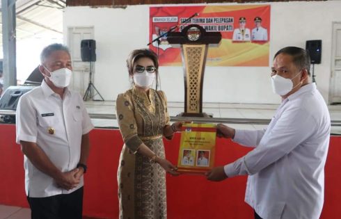 Masa Jabatan Berakhir, Pemkab Minsel Gelar Serah Terima dan Pelepasan Bupati dan Wabup