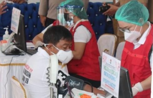 Tersandung Hipertensi, Sumendap Gagal Lakukan Vaksinasi Tahap Satu