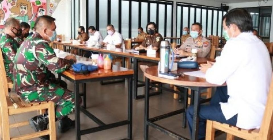 Bersama-forkompimda-Walikota-GSVL-Bahas-Hari-Raya-Keagamaan-Ditengah-Pandemi-Covid-19 Bersama-forkompimda-Walikota-GSVL-Bahas-Hari-Raya-Keagamaan-Ditengah-Pandemi-Covid-19