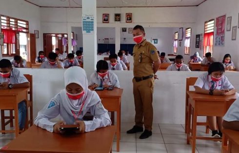 SMA N 1 Tenga Gelar UAS Berbasis Smartphone