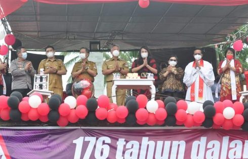 FDW-PYR Hadiri Syukuran HUT Jemaat Sentrum Imanuel Kumelembuai Satu