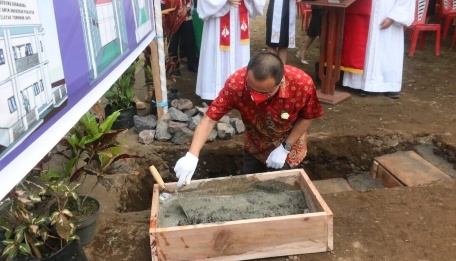 WL Hadiri Ibadah HUT ke 14 GMIM Anugerah Paslaten