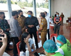 Gubernur dan Wagub Sulut Tinjau Pelaksanaan Vaksinasi di Bitung