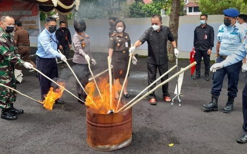 Dukung Aparat Hukum, WL ajak warga Tomohon perangi kejahatan