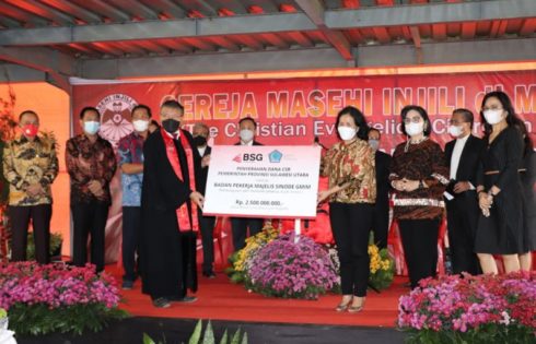 BSG serahkan CSR Pemprov Sulut 2,5M untuk Yayasan GMIM AZR Wenas