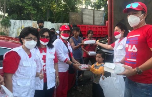Ketua PMI Sulut Berbagi Kasih di TPA Sumompo