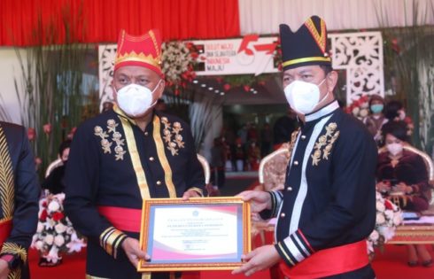 Berbarengan HUT Provinsi Sulut, Kota Tomohon Dapat Penghargaan
