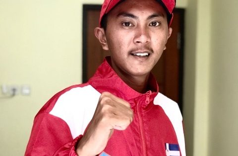 Tak Diunggulkan, Regi Tampenawas Sumbang Medali Untuk Sulut Pada Cabor Paralayang