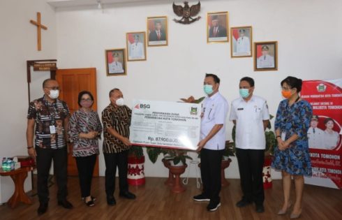 Pemkot Tomohon Terima Dana CSR Dari Bank Sulutgo