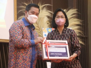 Kaledoskop Unsrat Akhir Tahun 2021, PTN Pertama di Indonesia Timur Raih Akreditasi Unggul