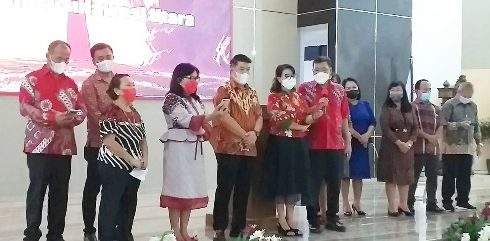 Sekdaprov Sulut Kawatu Hadiri Perayaan Paskah Rukun Kayuuwi di Manado