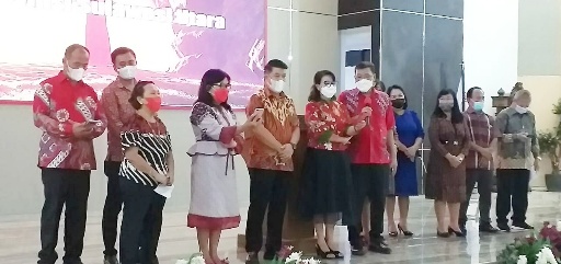 Sekdaprov Sulut Kawatu Hadiri Perayaan Paskah Rukun Kayuuwi di Manado