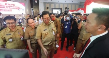 Steven Kandouw launching 30 Aplikasi di Expo Aksi Perubahan Kinerja Organisasi Pemerintah