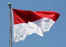 Pemkab Mitra Bagikan Bendera Merah Putih Gratis Untuk Masyarakat