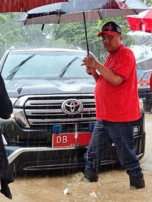 Gubernur Sulut Olly Dondokambey Gerak Cepat Turun Langsung Pantau Banjir