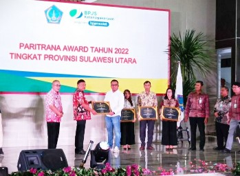 Olly Dondokambey Beri Jaminan Sosial Bagi 100 Pekerja Rentan Per Desa