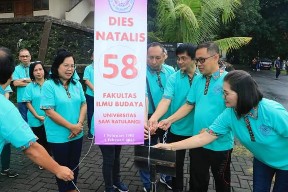 Rektor Unsrat Buka Dies Natalis ke-58 FIB