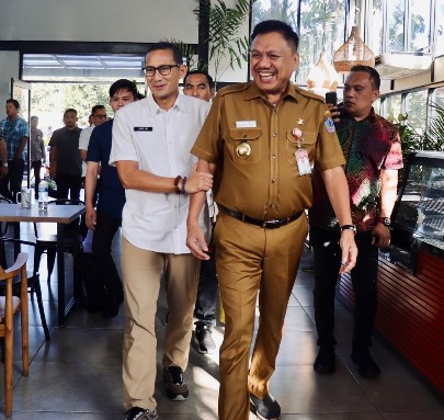 Tiba di Manado, Sandiaga Uno Gandeng Gubernur Olly Dondokambey