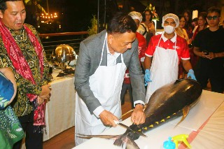 Olly Dondokambey Jadi Chef, Tunjukkan Demo Memasak di Discover North Sulawesi