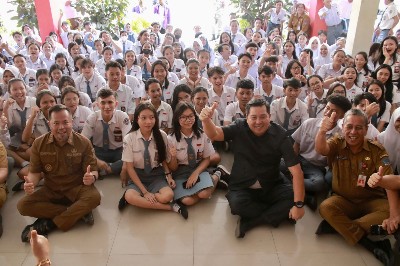 Wagub Steven Kandouw Turun Langsung Optimalisasi Dokumen Strategis Kependudukan Bagi Siswa-siswi