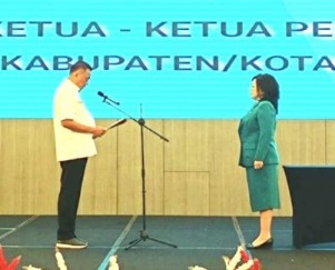 Gubernur Olly Dondokambey Kukuhkan Ibu Rita Sebagai Ketua Pembina Posyandu Sulut