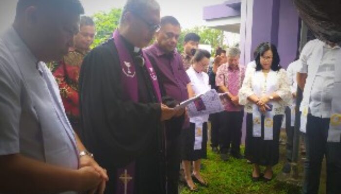 Olly Dondokambey Bantu Perluasan Gedung Gereja GMIM Bethesda Taas