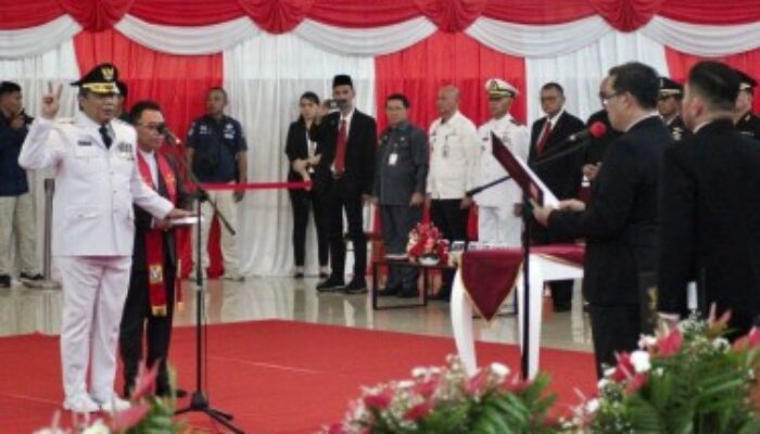 Dilantik Wagub Steven Kandouw, Albert Wounde Penjabat Bupati Sangihe