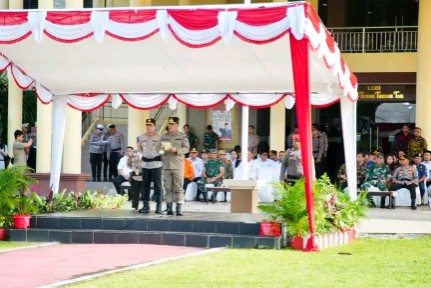 Pimpin Apel Pasukan Pekat Ketupat Samrat 2025, Ini Harapan Gubernur Yulius Silvanus