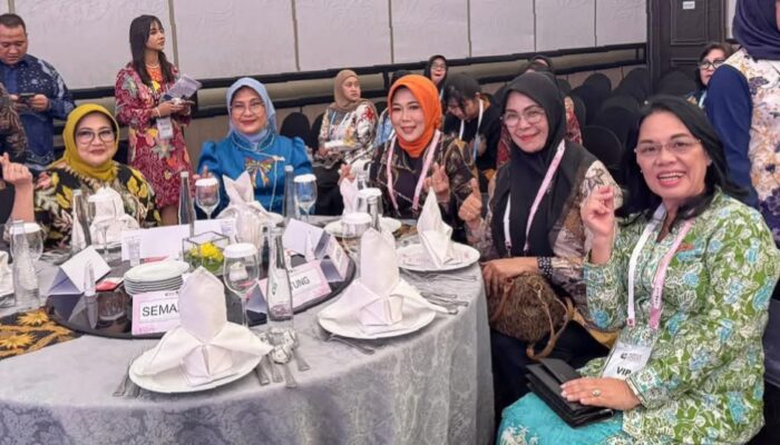 Bahas Program Perempuan, Ketua TP PKK Kota Bitung Ny Ellen Honandar Sondakh Hadiri Ledies APEKSI VII