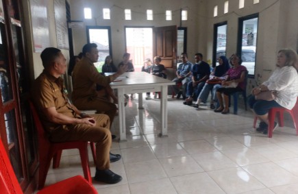 BPN Kebanyakan “PHP”, Warga Bantaran Sungai Tikala Duduki Kantor Lurah Perkamil