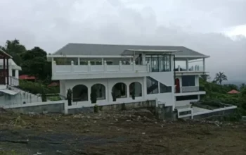Banguan Resto and Cafe berdiri megah di lahan yang disengketakan