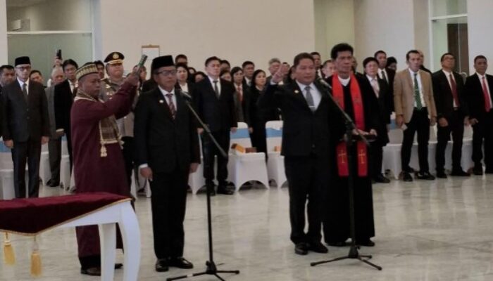 Gubernur Sulut Yulius Selvanus Lantik Dua Pamong Senior, Tahlis Gallang Penjabat Sekprov dan Jemmy Kumendong Inspektur
