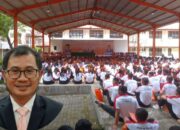Dekan FISIP UNSRAT Bagikan 5 Langkah Jadi Pemimpin di Depan Mahasiswa Baru
