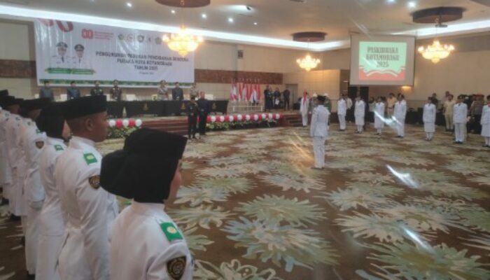 Wali Kota Kotamobagu Weny Gaib Kukuhkan 36 Anggota Paskibraka