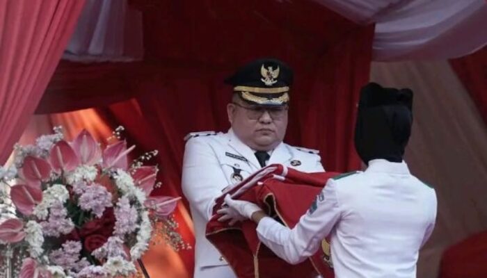 Wabup Minahasa Utara Kevin Lotulung Jadi Inspektur Upacara Penurunan Bendera HUT RI ke-80