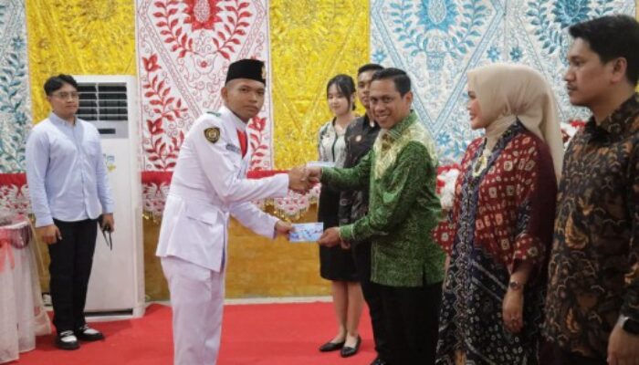 Sukses Kibarkan Merah Putih, Paskibraka Kotamobagu Dapat Apresiasi dan Uang Saku Dari Wali Kota