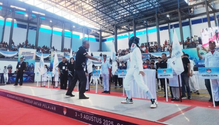 Kejurnas Anggar Antar Pelajar di Kota Bitung Diikuti 13 Provinsi