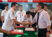 Dukungan Program TJSLP, Bupati Joune Ganda Ganjar PT MSM Dengan Penghargaan  ‎