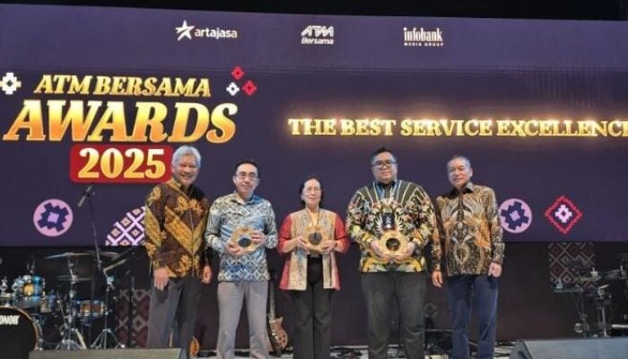 Ajang ATM Bersama Award 2025, Bank SulutGo Raih Penghargaan Best Service Excellence