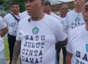 Kaos “Sulut Cinta Damai” Dibagikan Tonaas Wangko Ishak Tambani di HUT ke-61 Sulawesi Utara