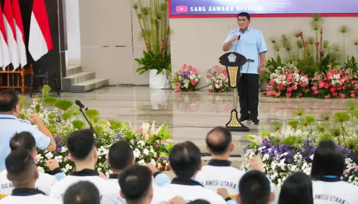 Ikuti 11 Cabor, Gubernur Yulius Selvanus Lepas Kontingen Sulut PORNAS KORPRI ke-17 di Palembang