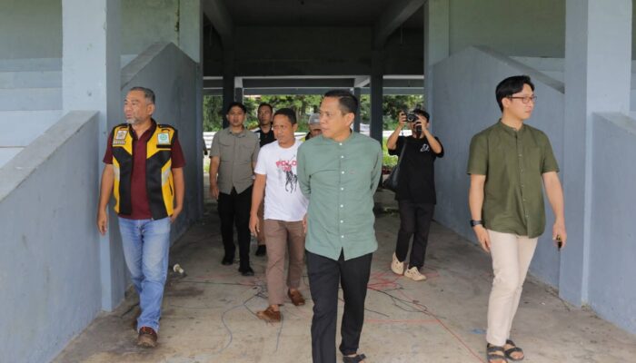 Wali Kota Weny Gaib Tinjau Kondisi Gelora Ambang