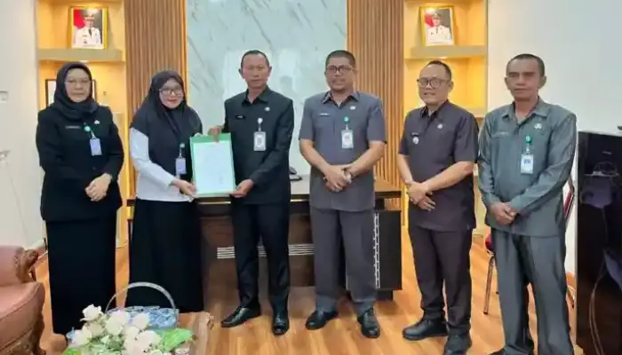 Indah Gobel Dipercayakan Lurah Mongkonai