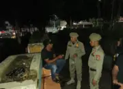 Taman Kota Kotamobagu Jadi Fokus Patroli Satpol PP, Satu Pelanggar Ditemukan Konsumsi Miras