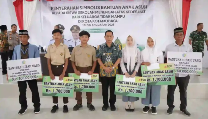 Wali Kota Kotamobagu Weny Gaib Serahkan Bantuan Anak Asuh dan Rumah Ibadah