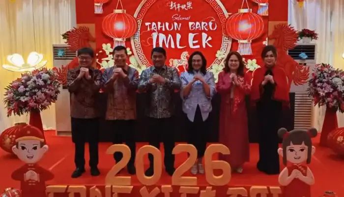 Tahun Baru Imlek 2026, Gubernur Yulius Pasiar ke Rudis Wali Kota Manado