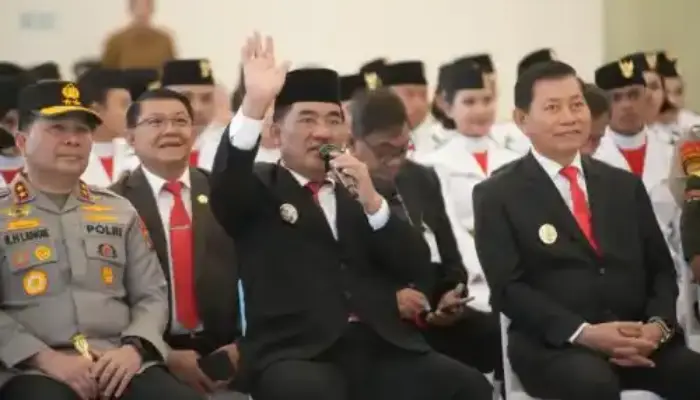 Terbitkan Instruksi Pembatasan HP, Gubernur Yulius Minta Walikota-Bupati se-Sulut Lindungi Pelajar
