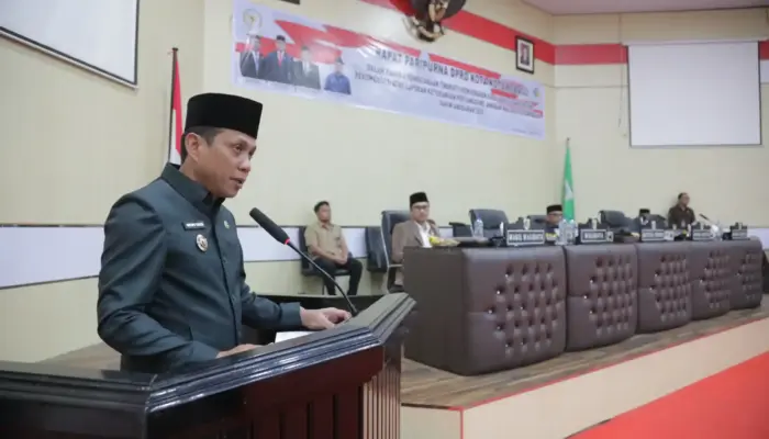 Hadiri Paripurna DPRD, Wali Kota Weny Gaib: Rekomendasi LKPJ Segera Ditindaklanjuti